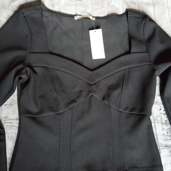 Abercrombie and Fitch Black Cropped Top - Picture 2 of 10